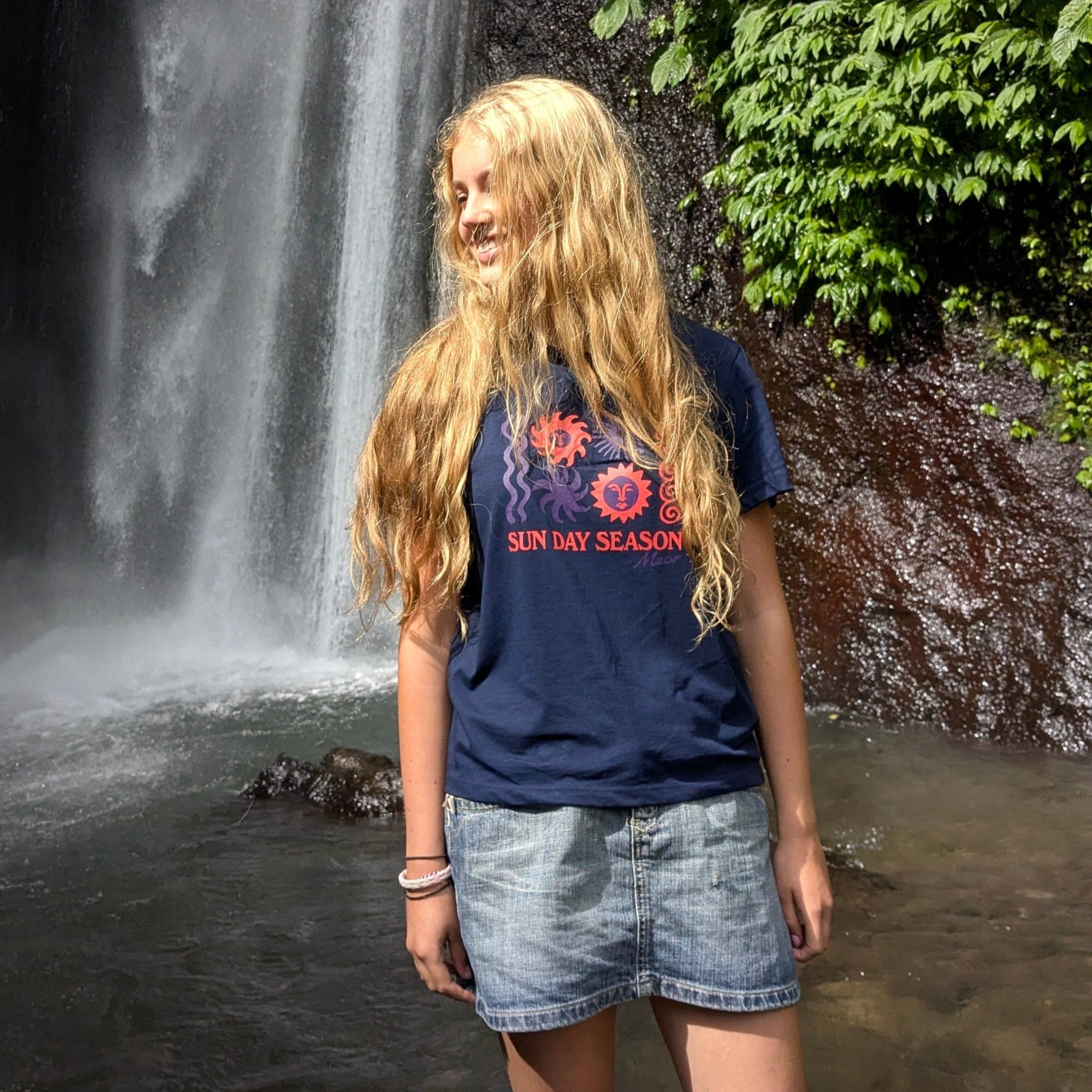 Sun Day Season Women's T-Shirt Navy